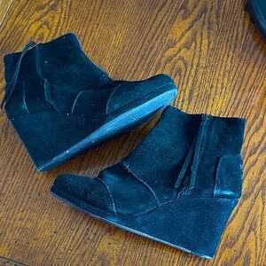 Toms Black Suede Wedge Boots